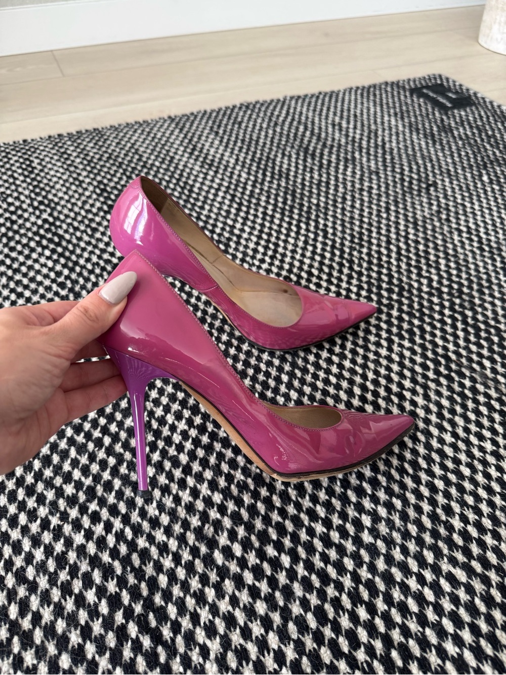 Jimmy Choo Patent leather Pointed-Toe Stiletto Pumps, size 40